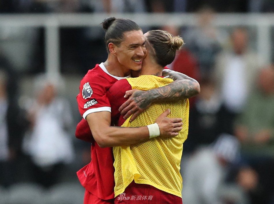 莱切俱乐部 莱切俱乐部